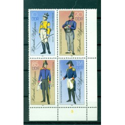 Allemagne - RDA 1986 - Y & T n. 2620/23 - Uniformes historiques des Postes (Michel n. 2997/3000)