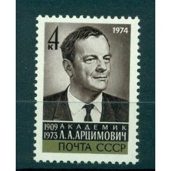 Russie - USSR 1974 - Michel n. 4208 - Lev Artsimovitch