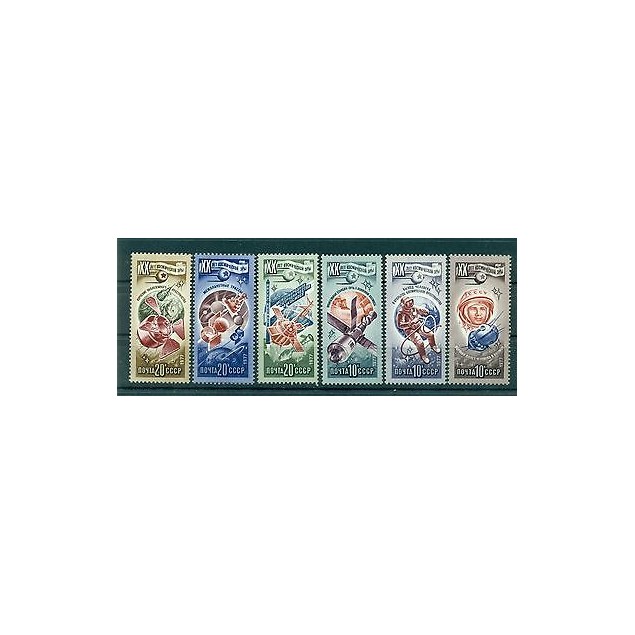 Russie - USSR 1977 - Michel n. 4648/53 - 50 années Astronautique